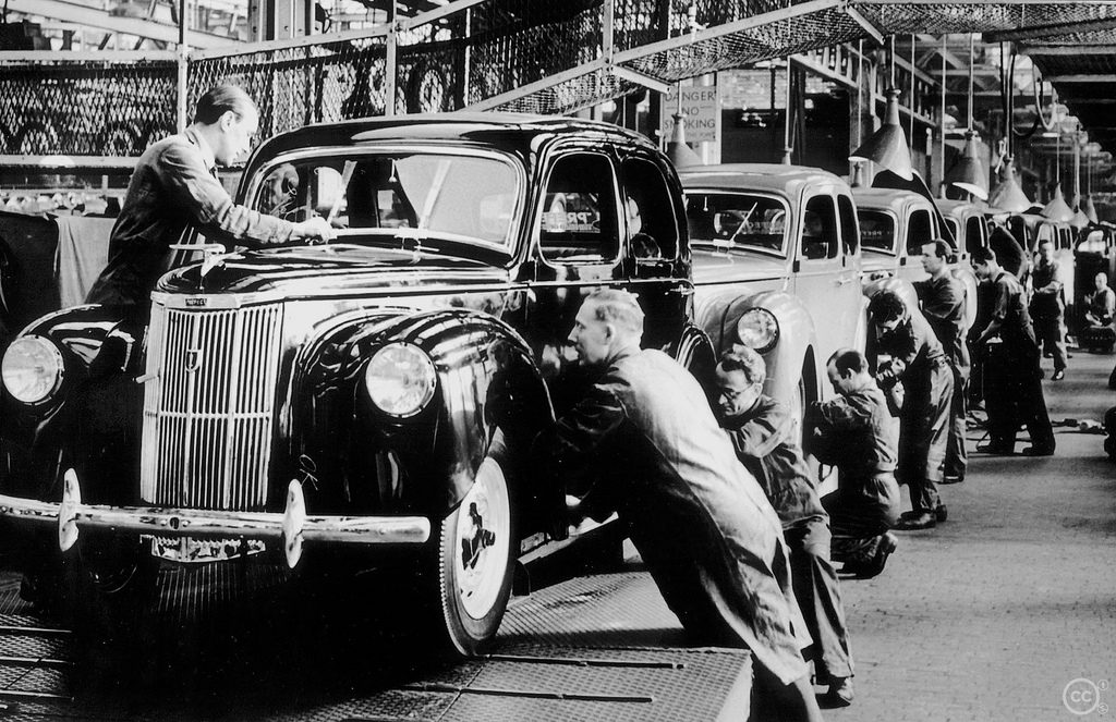 Prefect Assembly Line 1950's, Dagenham.